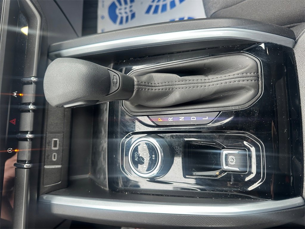 Used 2024 Chevrolet Colorado Trail Boss w/ LPO, Dark Essentials Package image 29