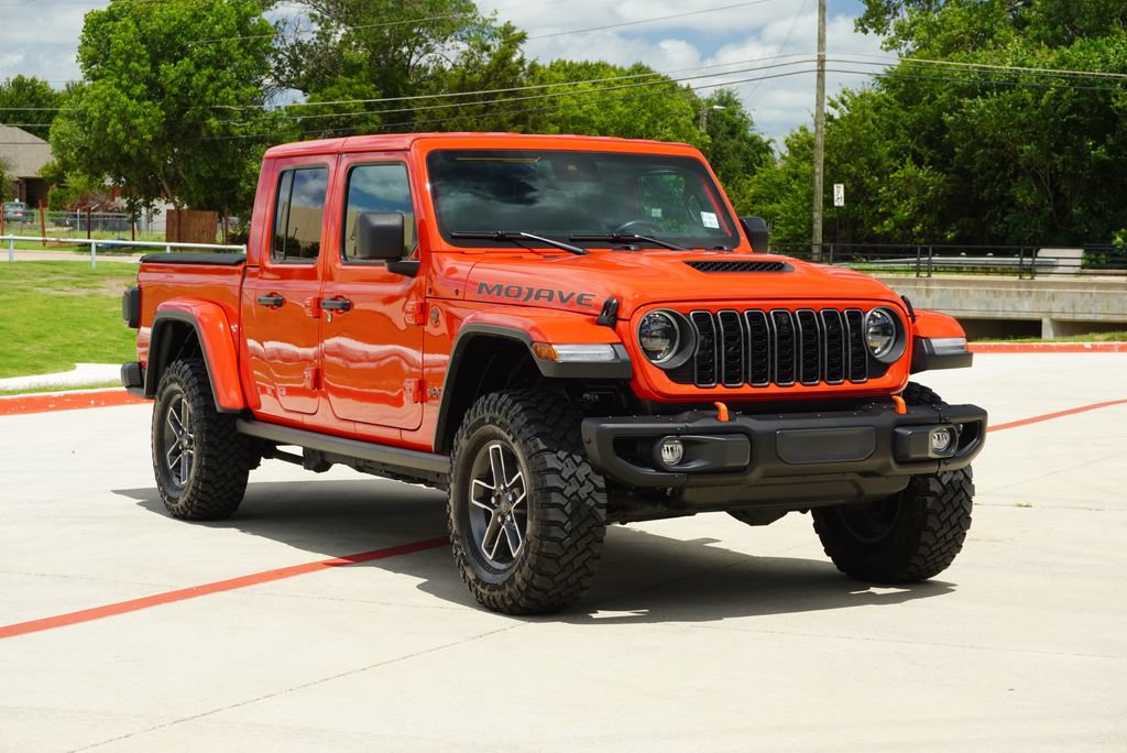 Used 2024 Jeep Gladiator Mojave AWD/4WD image 6