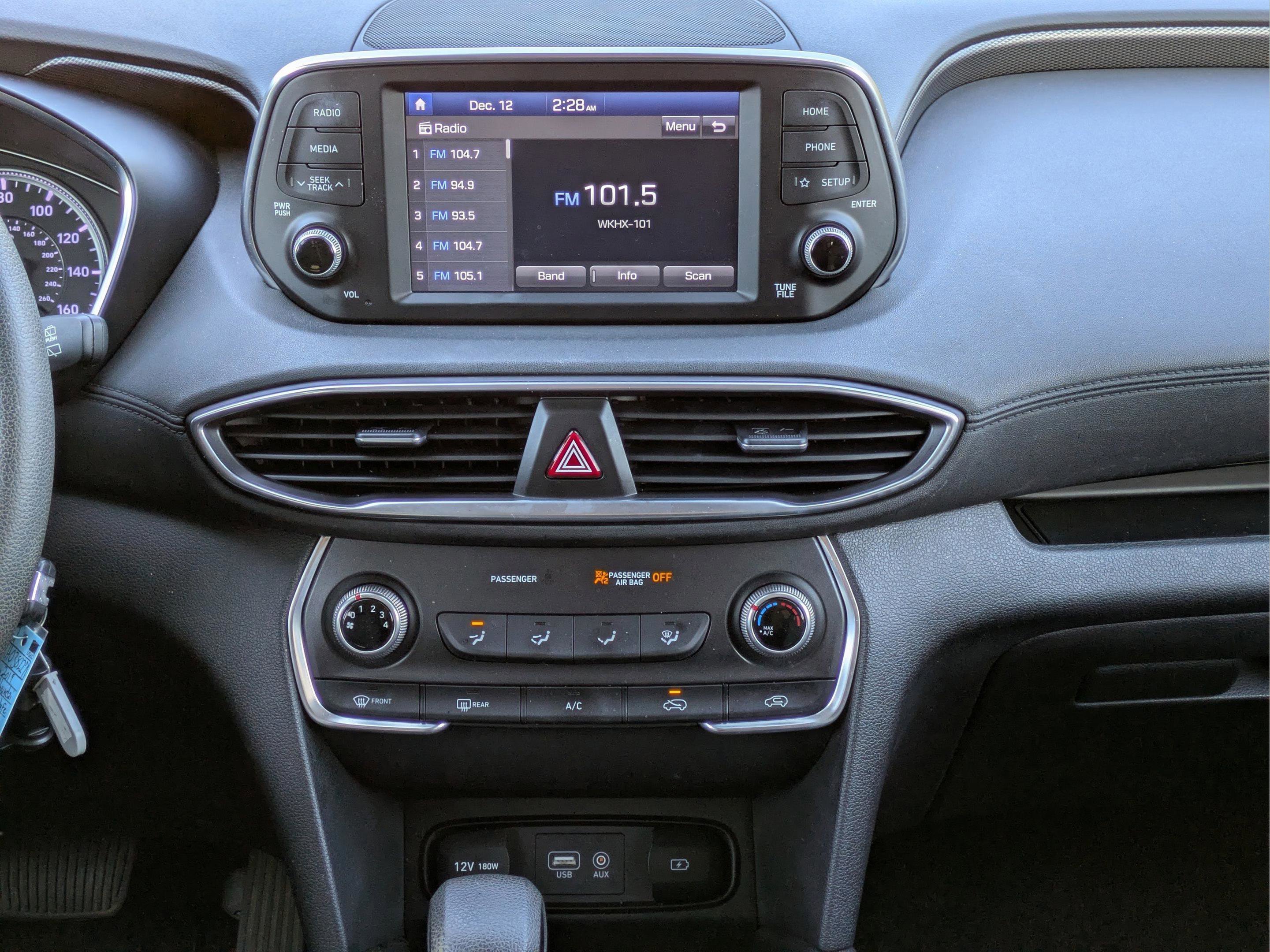 Used 2019 Hyundai Santa Fe SE image 15