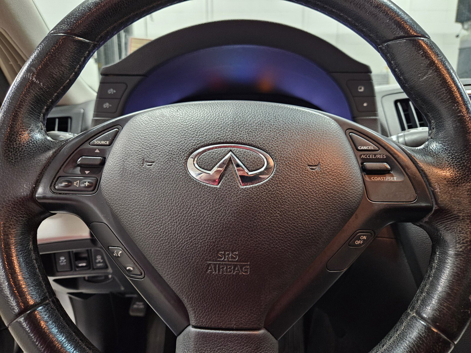 Used 2013 INFINITI G37 x w/ Premium Pkg image 27