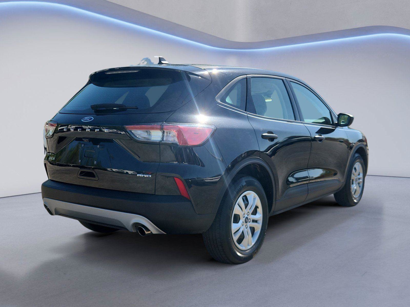 Used 2022 Ford Escape S AWD/4WD image 3