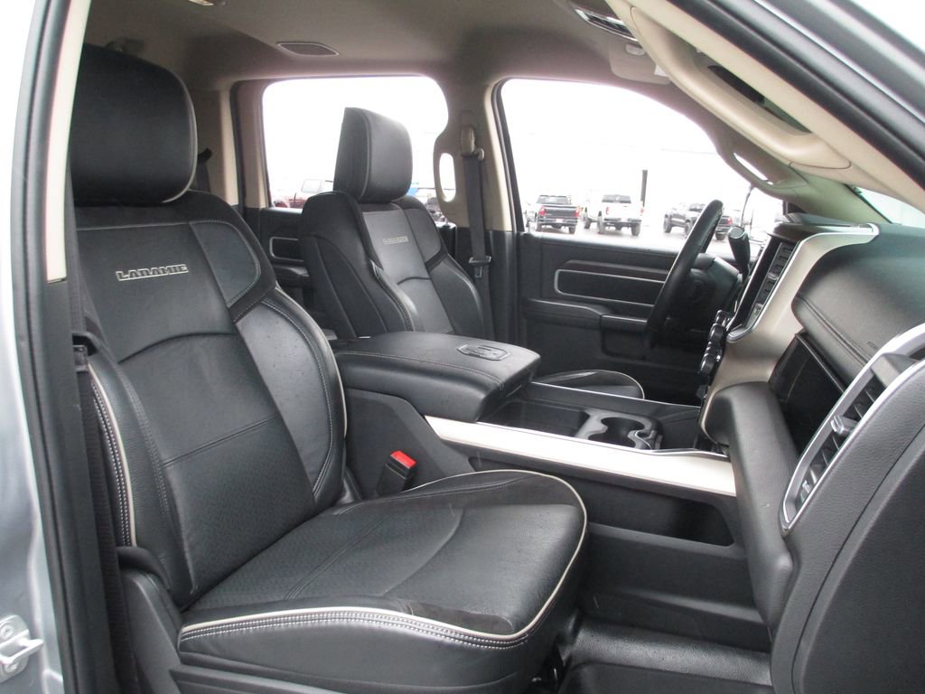 Used 2022 RAM 3500 Laramie AWD/4WD image 20