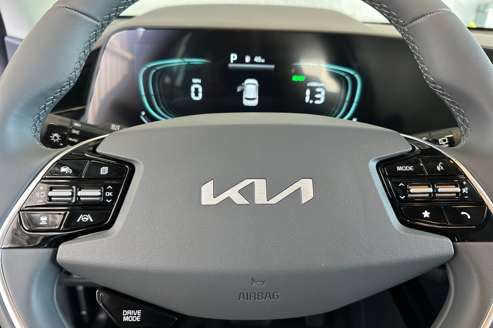 New 2026 Kia Niro EX FWD image 23