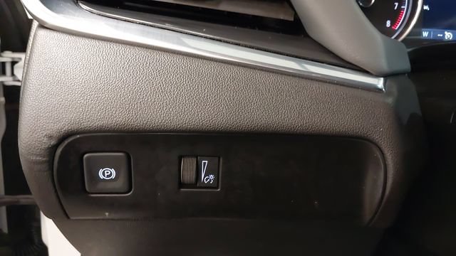 Used 2022 Buick Enclave Essence FWD image 26