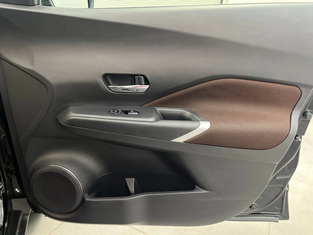Used 2024 Nissan Kicks SR FWD image 25