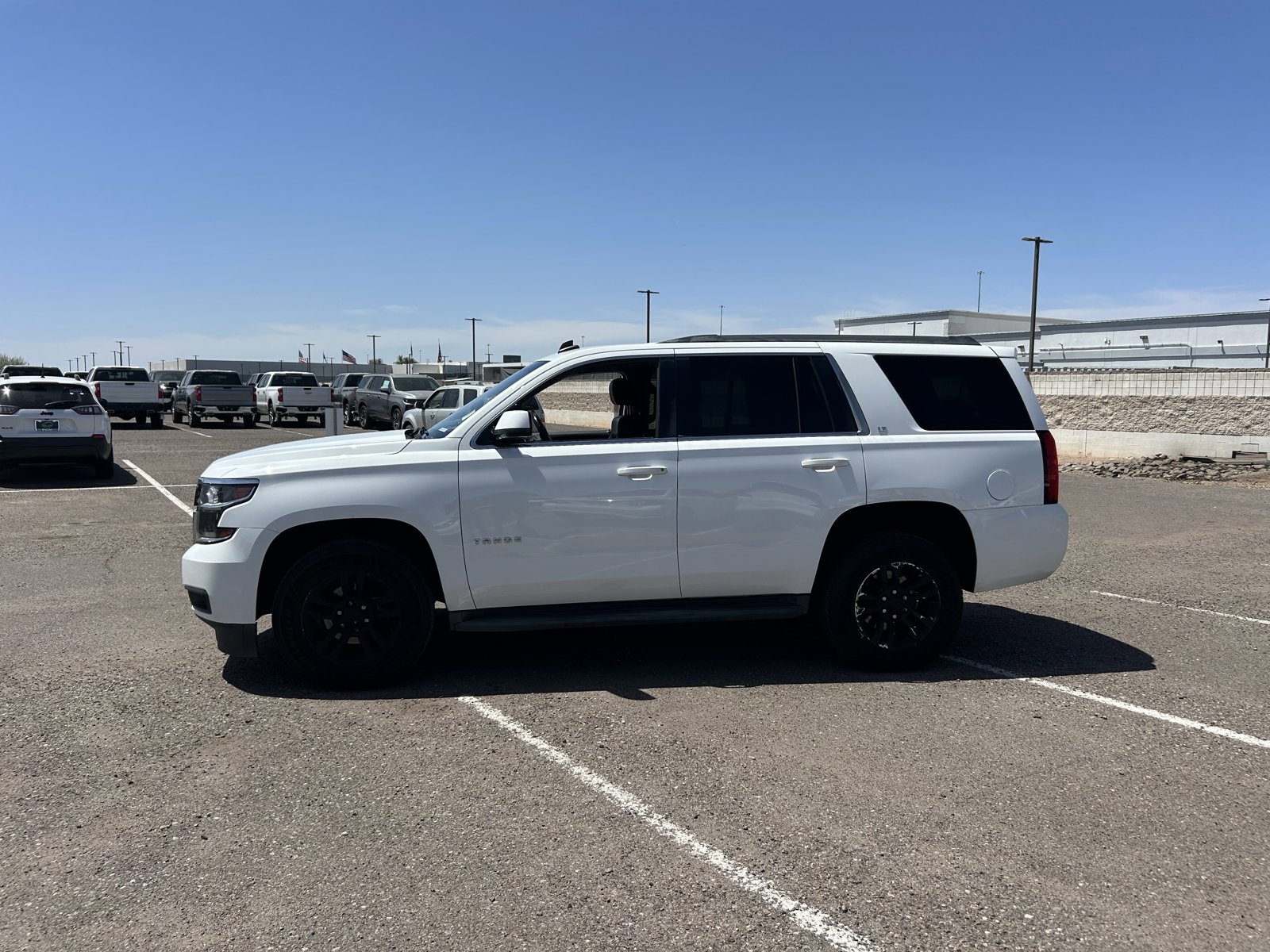 Used 2015 Chevrolet Tahoe LT RWD image 2