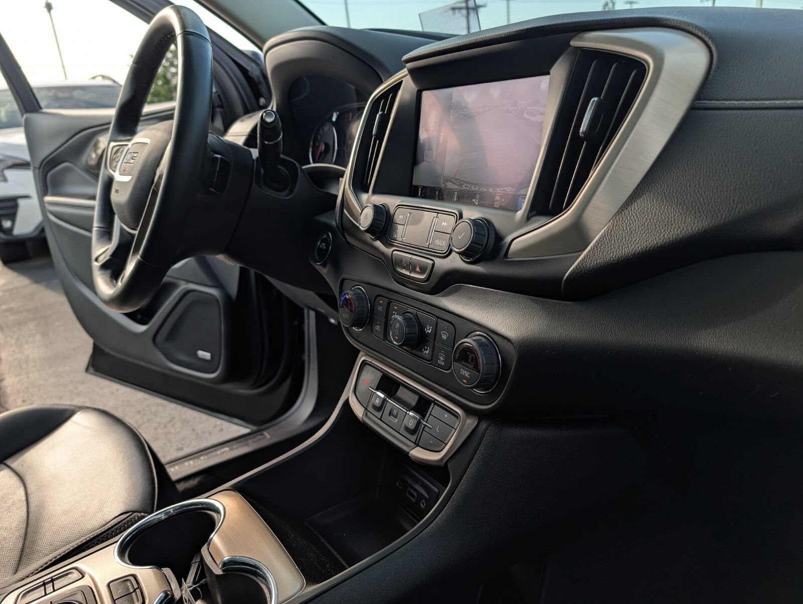 Used 2023 GMC Terrain Denali w/ Black Diamond Edition AWD/4WD image 27