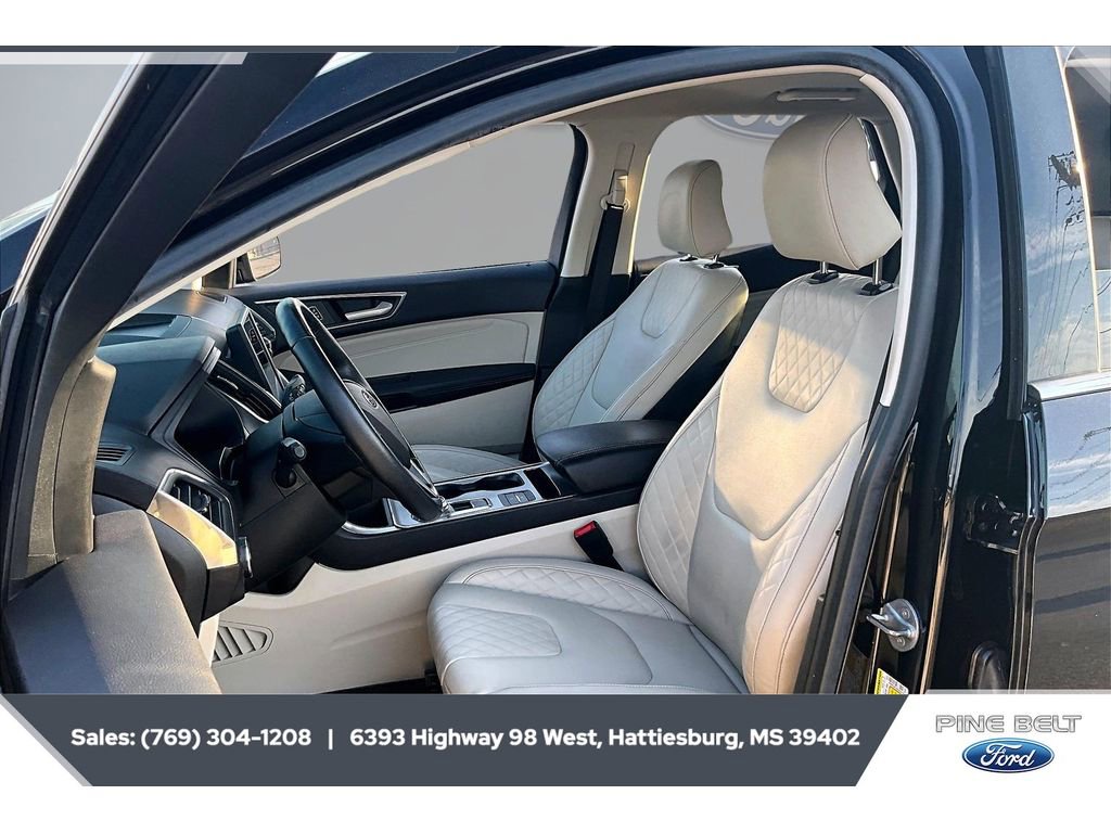 Used 2023 Ford Edge Titanium w/ Cargo Accessory Package image 18