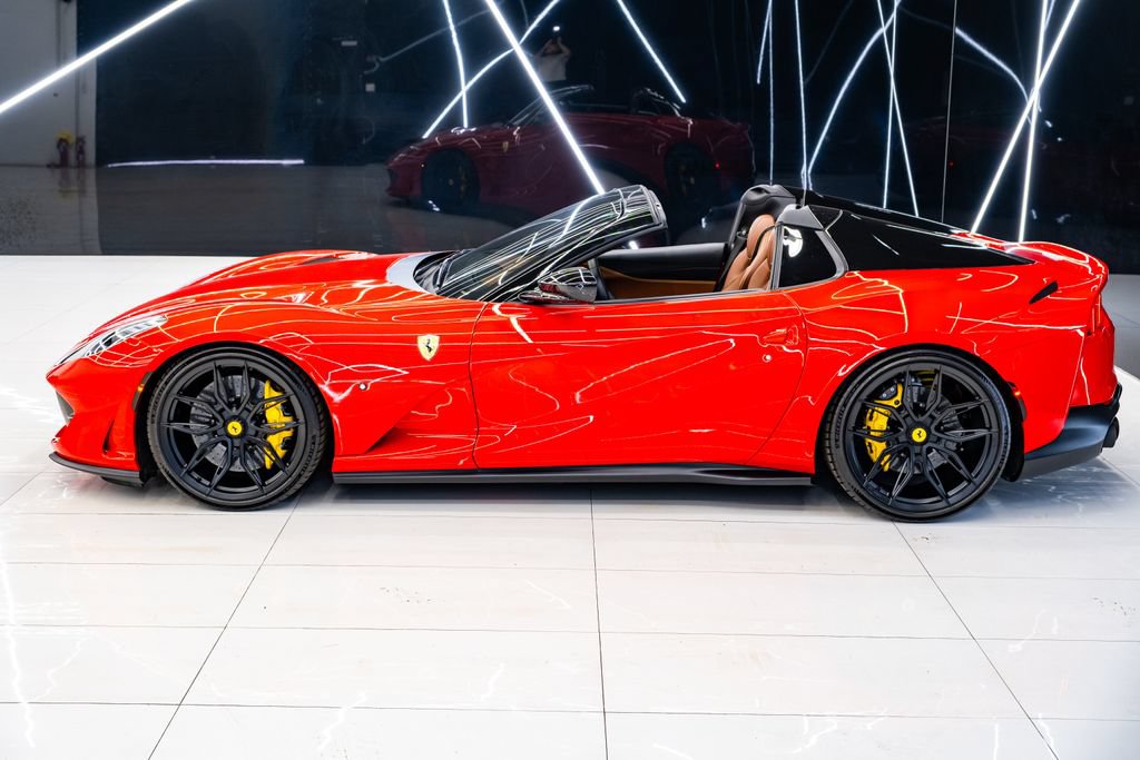 Used 2021 Ferrari 812 GTS RWD image 20