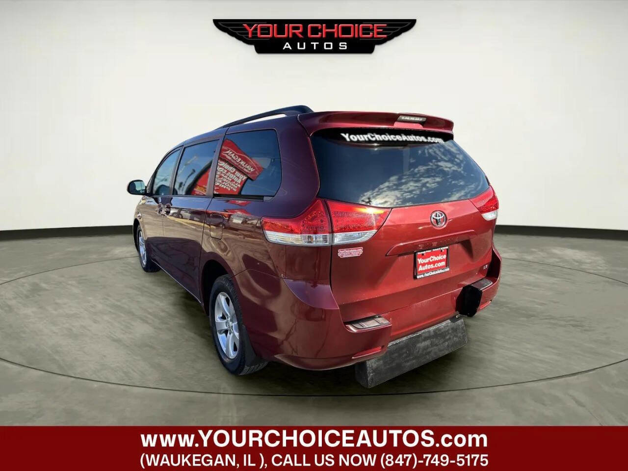 Used 2011 Toyota Sienna LE FWD image 4