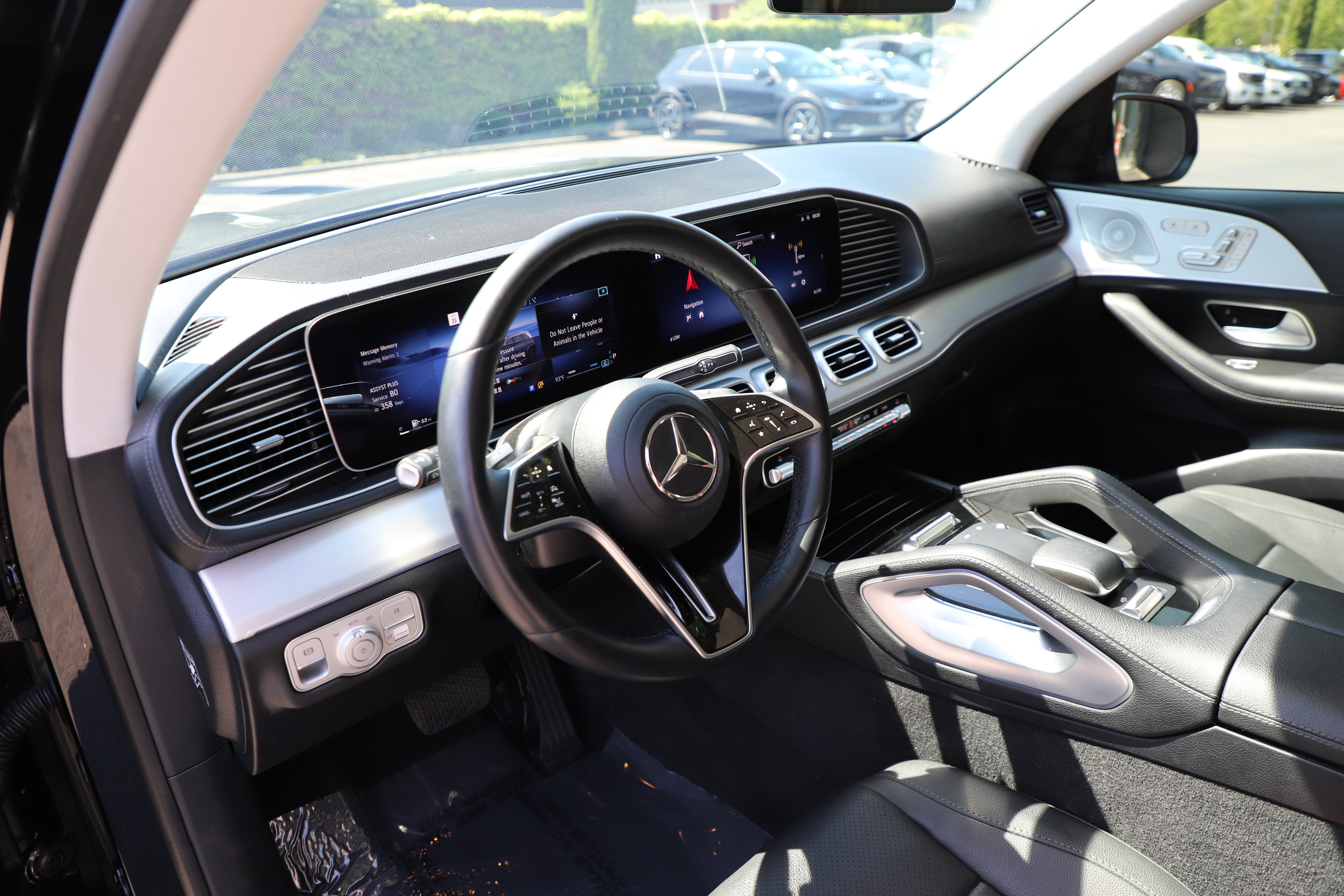 Used 2024 Mercedes-Benz GLS 450 4MATIC image 18