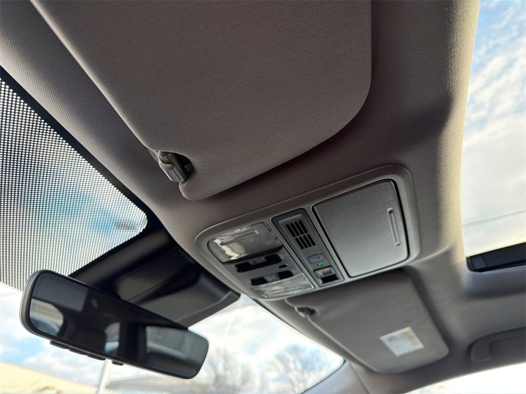 Used 2019 Honda Odyssey Elite image 36