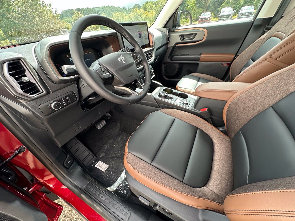New 2026 Ford Bronco Sport Outer Banks w/ Outer Banks Tech Package+ AWD/4WD image 17