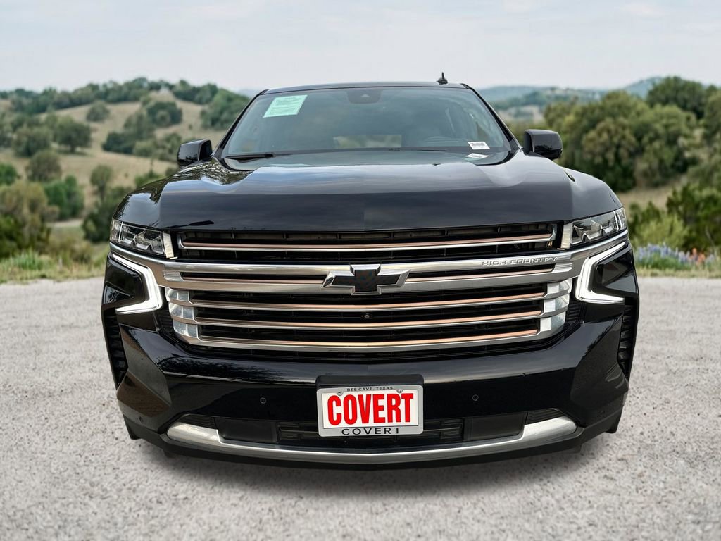 Used 2023 Chevrolet Suburban High Country AWD/4WD image 2