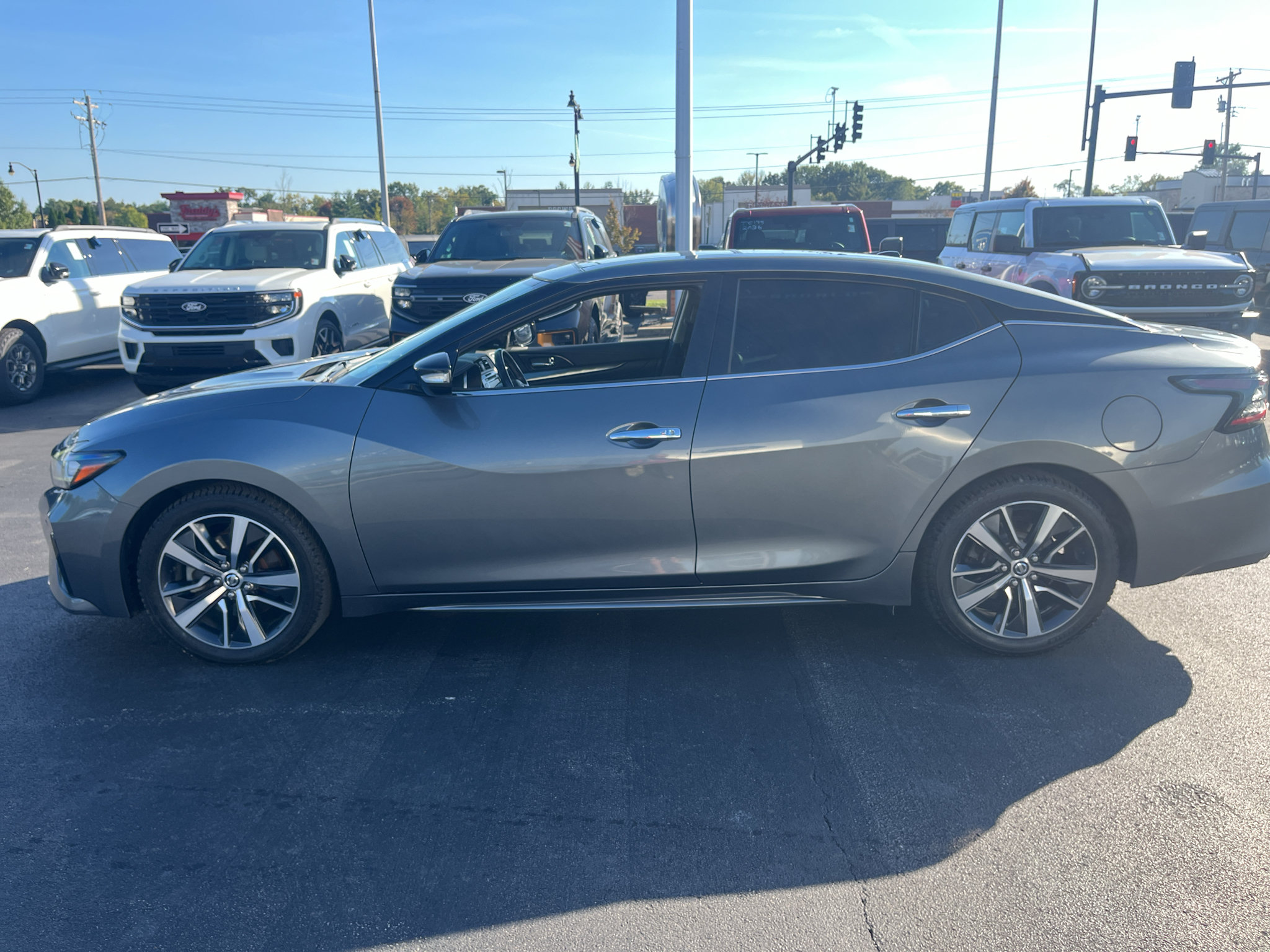 Used 2019 Nissan Maxima 3.5 SL w/ Floor Mat Group FWD image 4