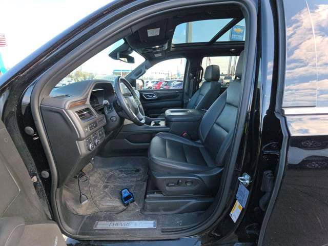 Used 2023 Chevrolet Tahoe LT w/ Luxury Package image 8