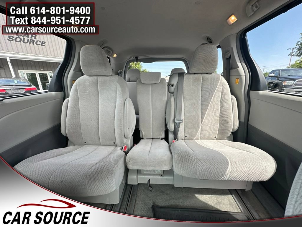 Used 2013 Toyota Sienna LE w/ Towing Pkg FWD image 22