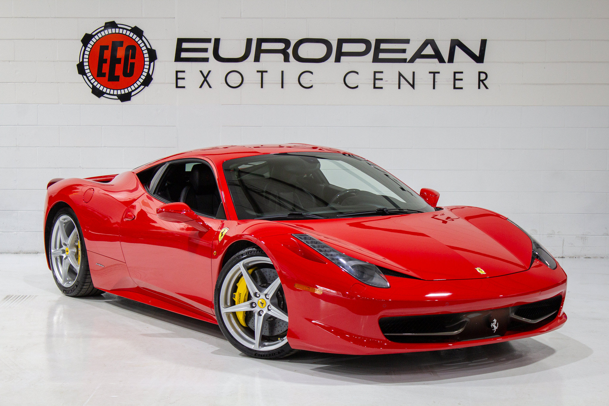 Used 2014 Ferrari 458 Italia Coupe RWD image 1