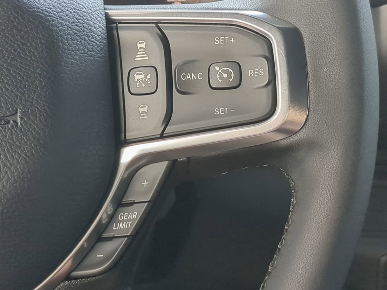 Used 2025 RAM 3500 Laramie image 24