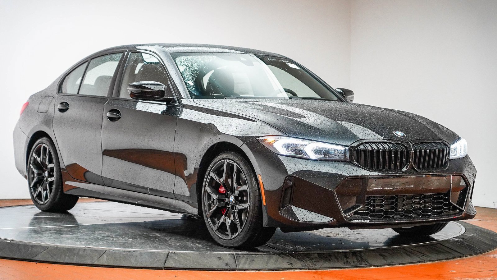 New 2026 BMW 330i Sedan w/ M Sport Package image 3