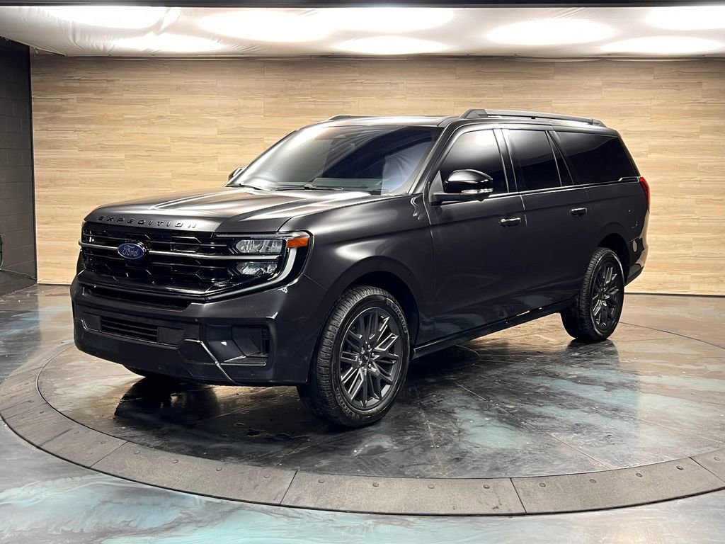 Used 2025 Ford Expedition Max Platinum w/ Stealth Performance Package AWD/4WD image 5