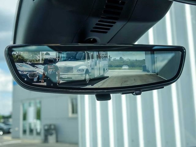 New 2027 Chevrolet Traverse RS w/ LPO, Floor Liner Package AWD/4WD image 26