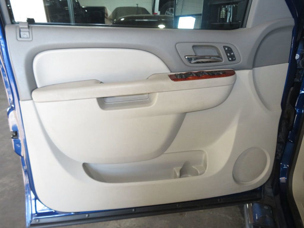 Used 2013 GMC Sierra 2500 SLT w/ SLT Convenience Package image 19