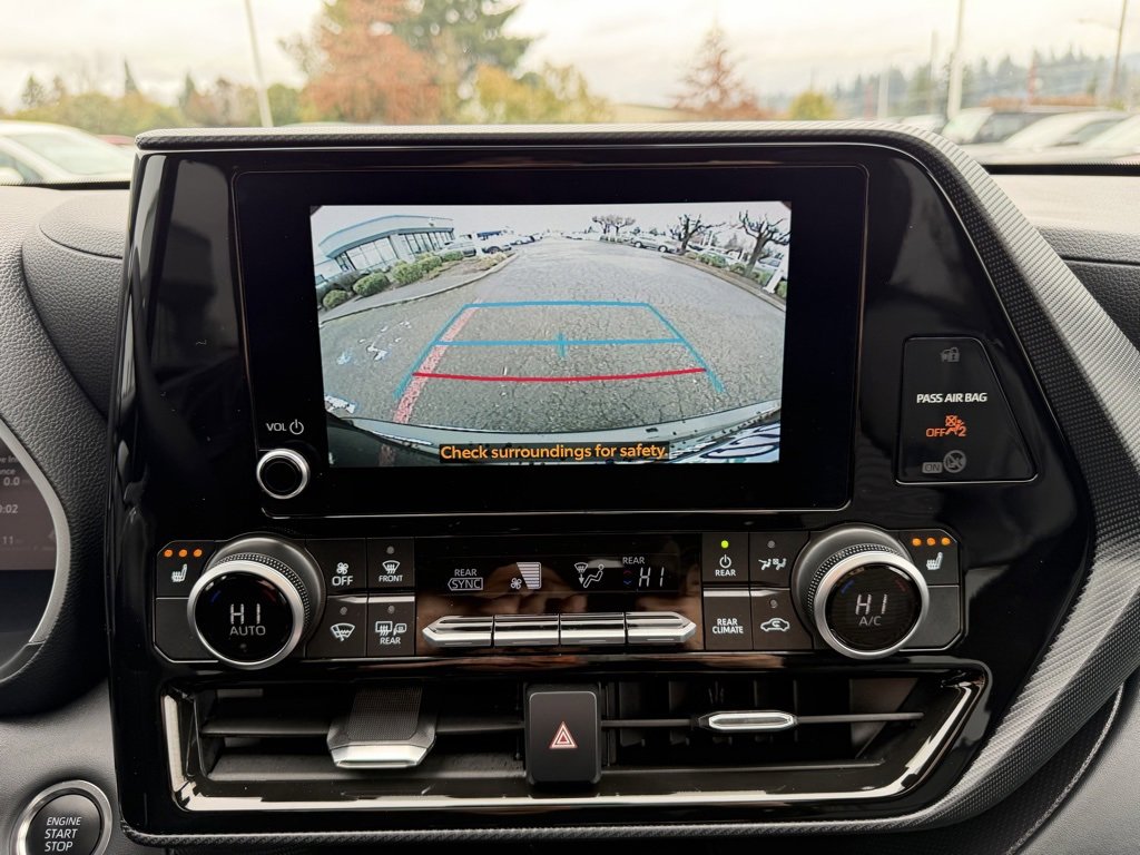Used 2025 Toyota Highlander XSE image 22
