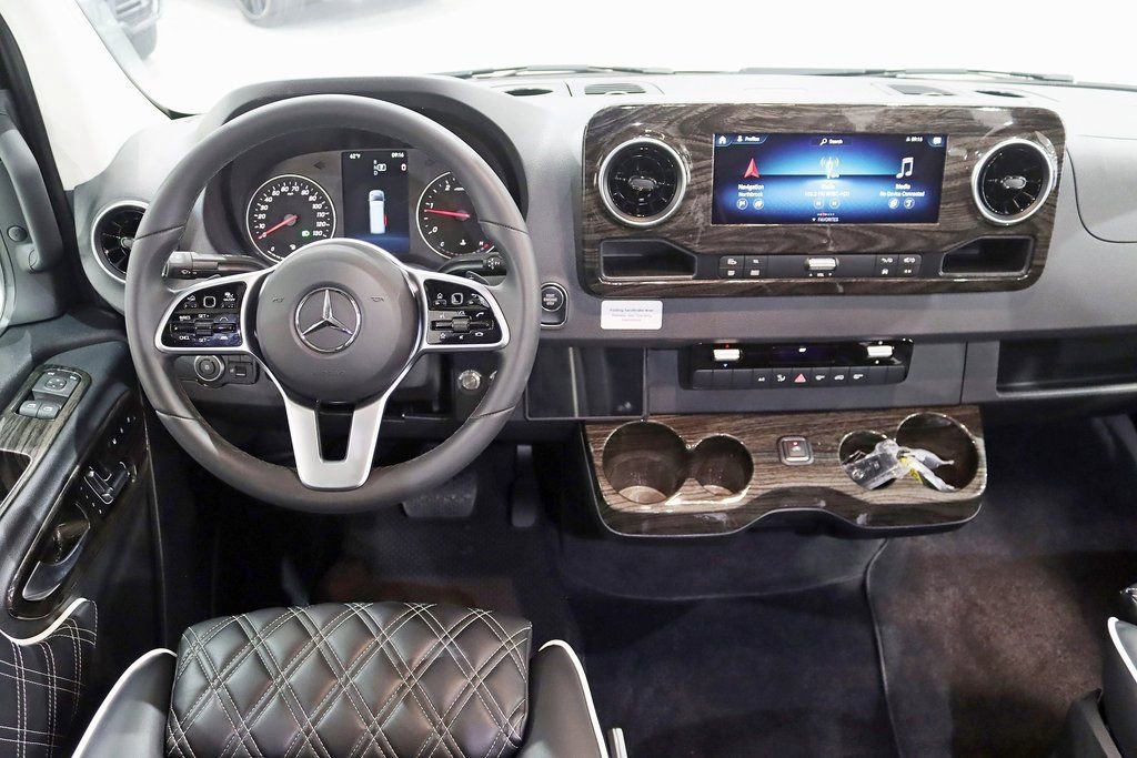 Used 2024 Mercedes-Benz Sprinter 3500 image 13