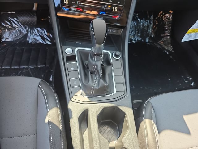 New 2027 Volkswagen Jetta SE FWD image 18
