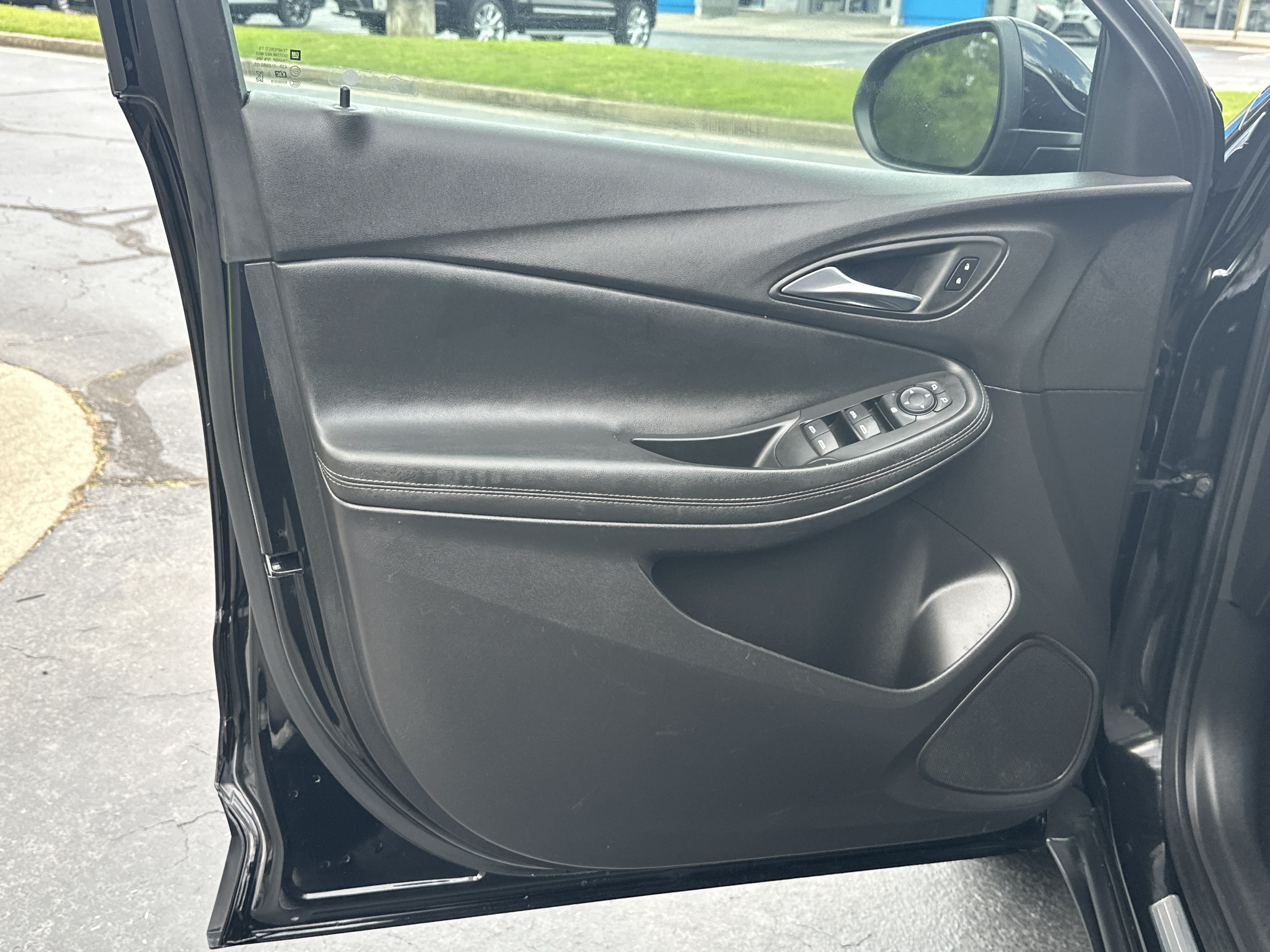 Certified 2023 Buick Encore GX Preferred FWD image 10