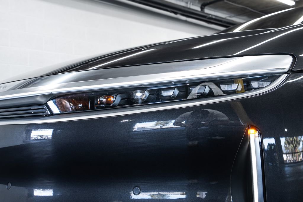 Used 2022 Lucid Air Grand Touring image 9