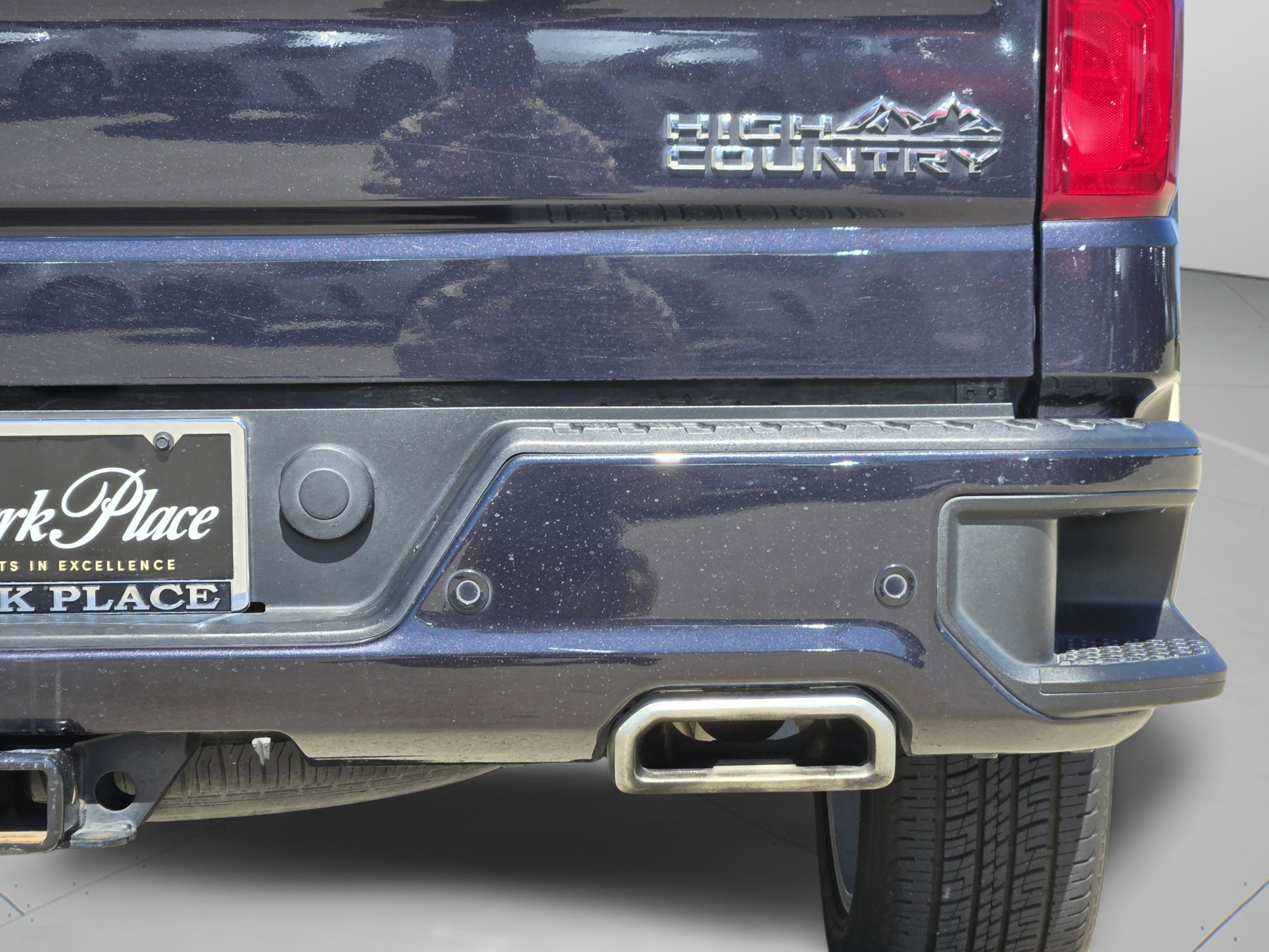 Used 2023 Chevrolet Silverado 1500 High Country w/ Technology Package image 18