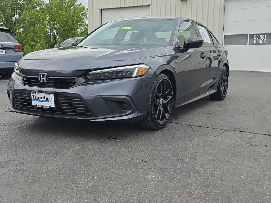 Used 2023 Honda Civic Sport image 3