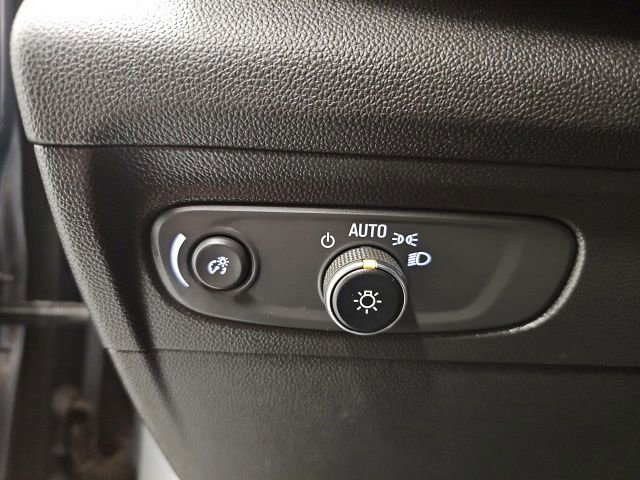 Used 2021 Buick Envision Essence AWD/4WD image 17