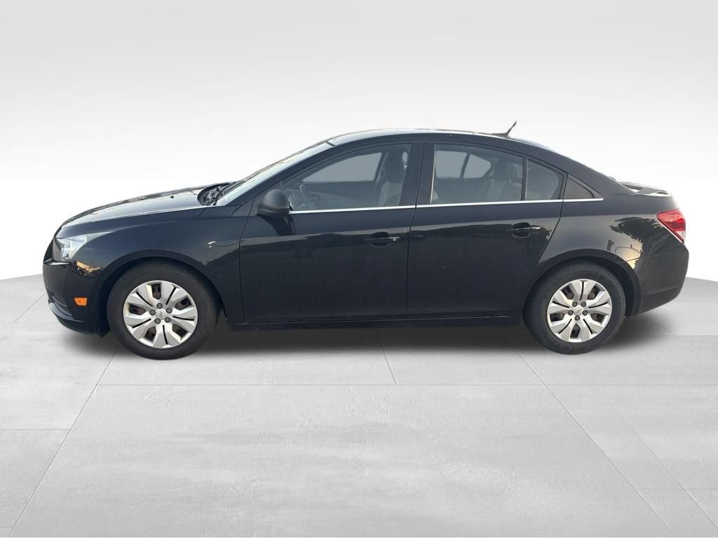 Used 2012 Chevrolet Cruze LS w/ Connectivity Package FWD image 2