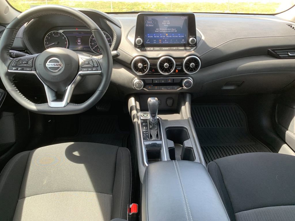 Used 2022 Nissan Sentra SV w/ Electronics Package FWD image 16