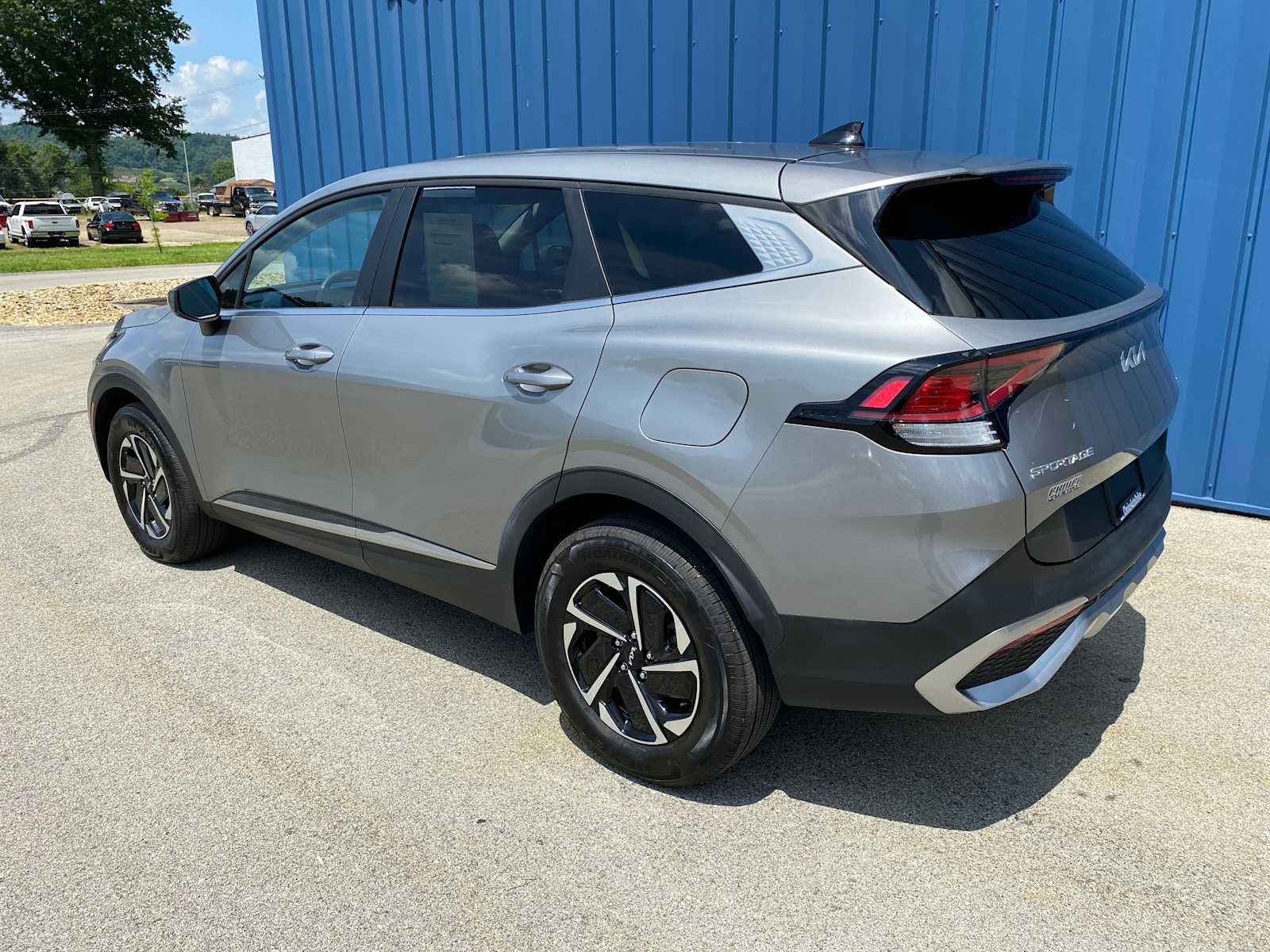 Used 2023 Kia Sportage LX AWD/4WD image 3