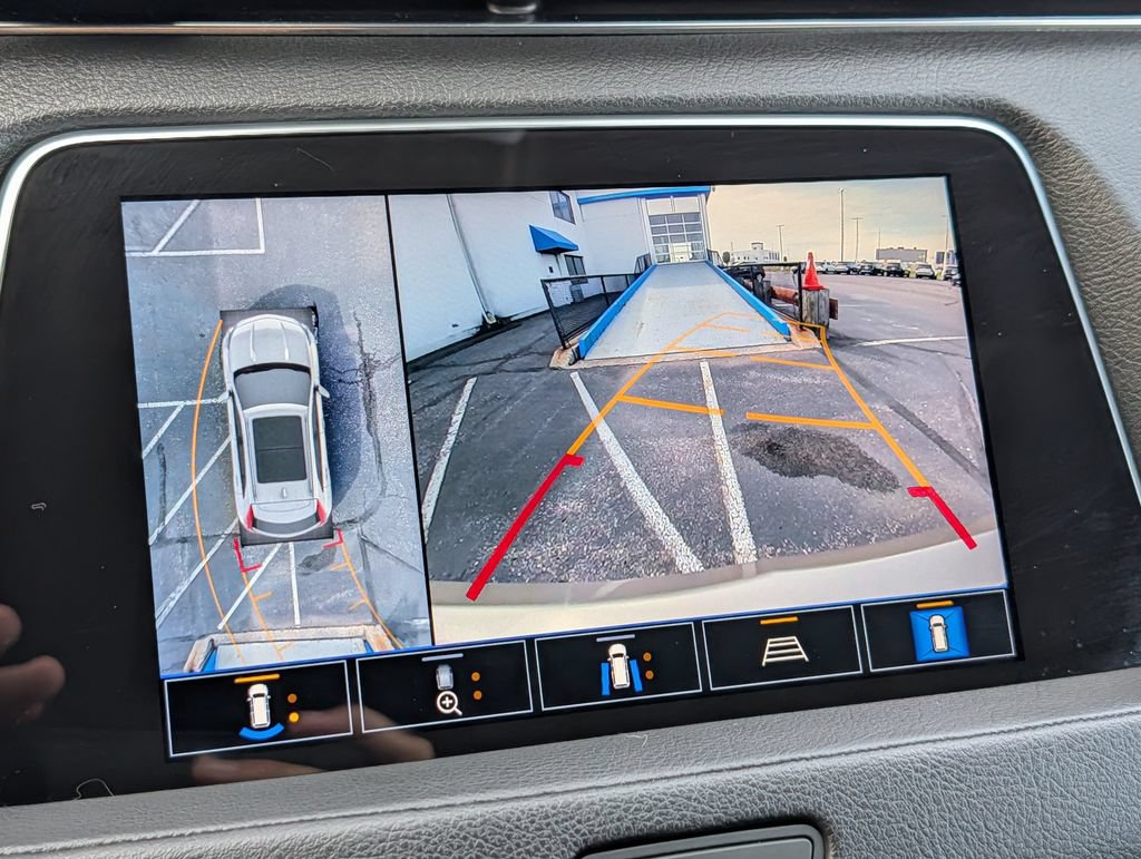 Used 2022 Cadillac XT4 Premium Luxury w/ Enhanced Visibility Package FWD image 27