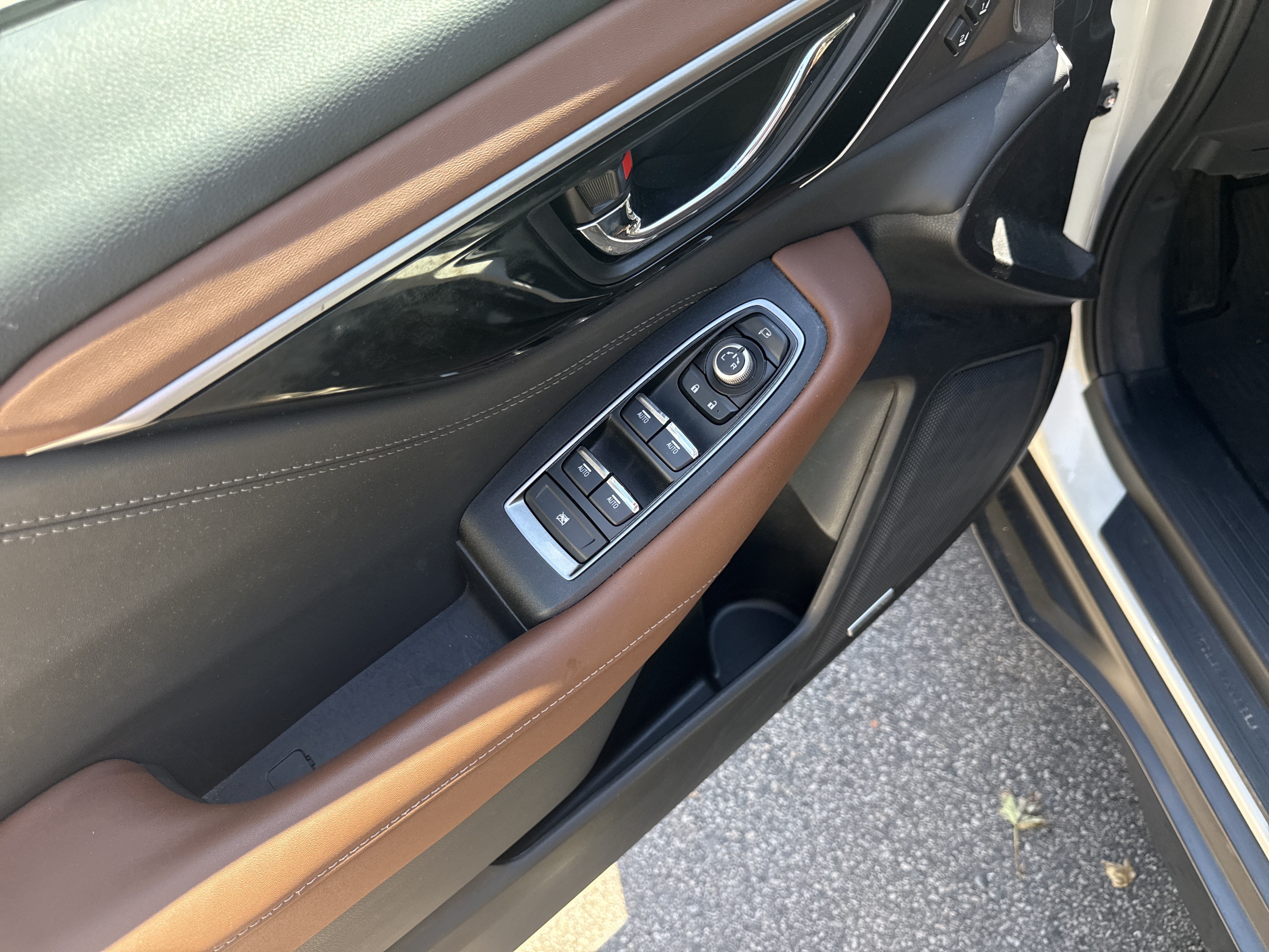 Used 2023 Subaru Outback Touring XT AWD/4WD image 15