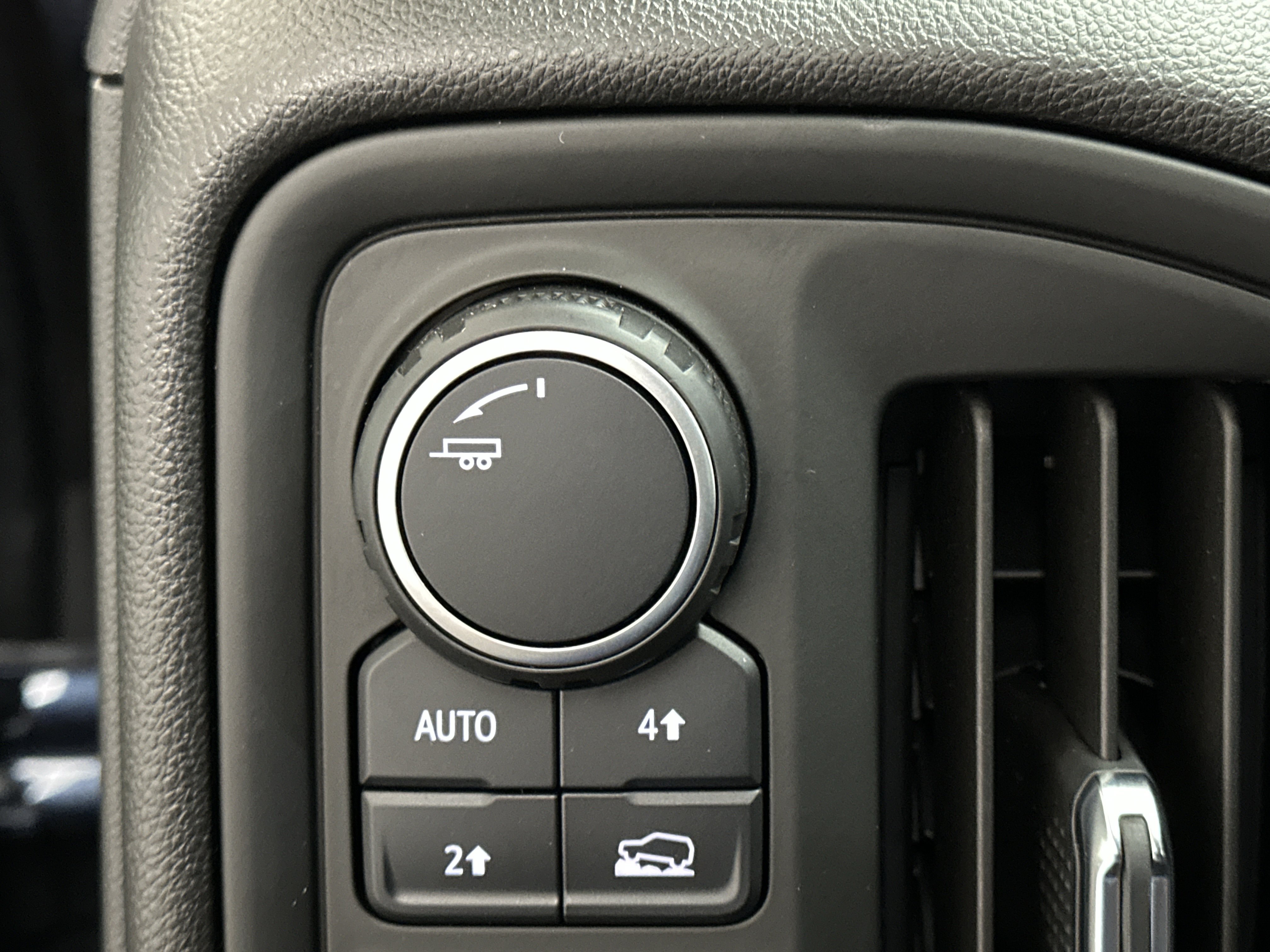 Used 2022 Chevrolet Silverado 1500 Custom w/ LPO, Dark Essentials Package AWD/4WD image 34