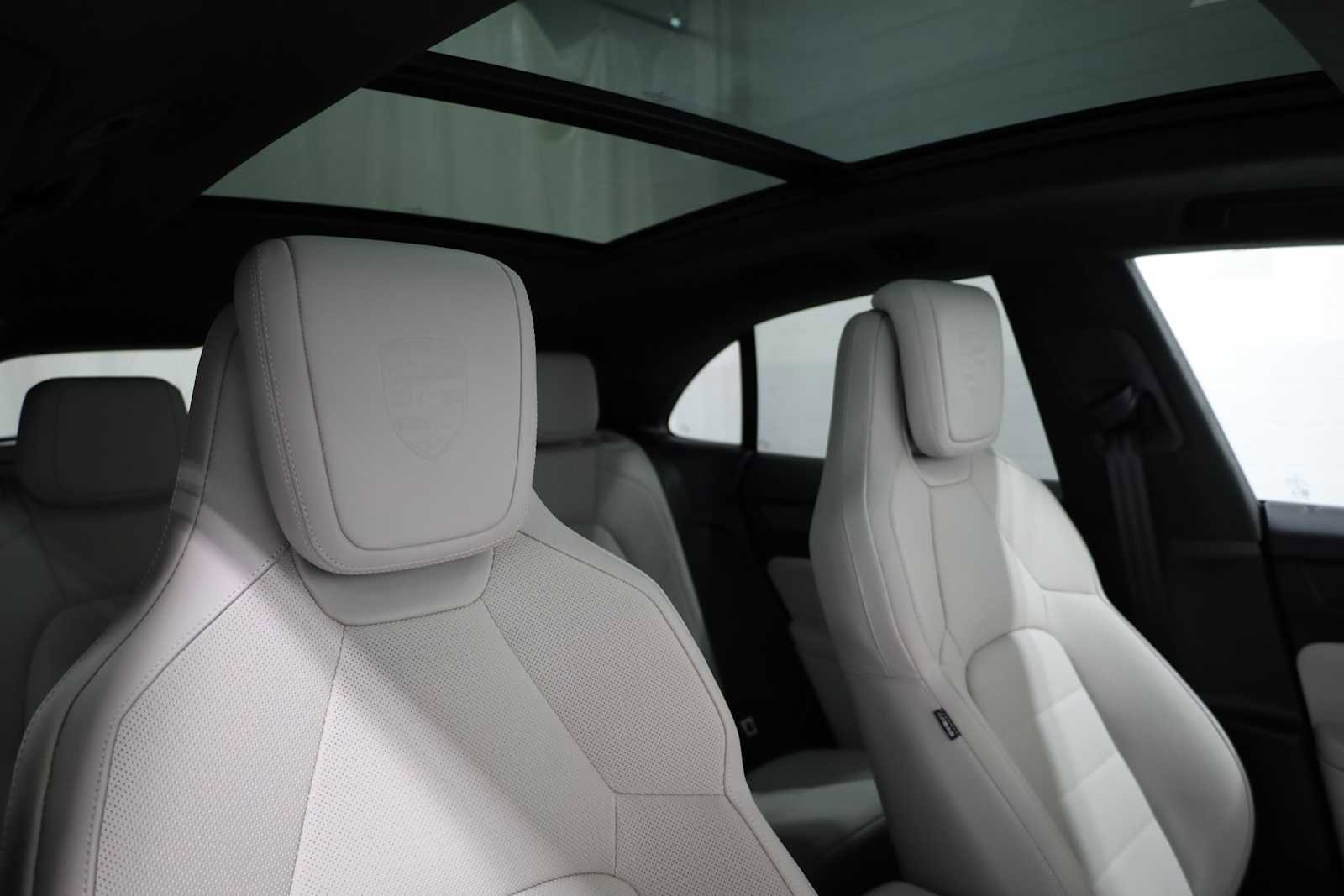 New 2025 Porsche Macan Turbo Electric image 22