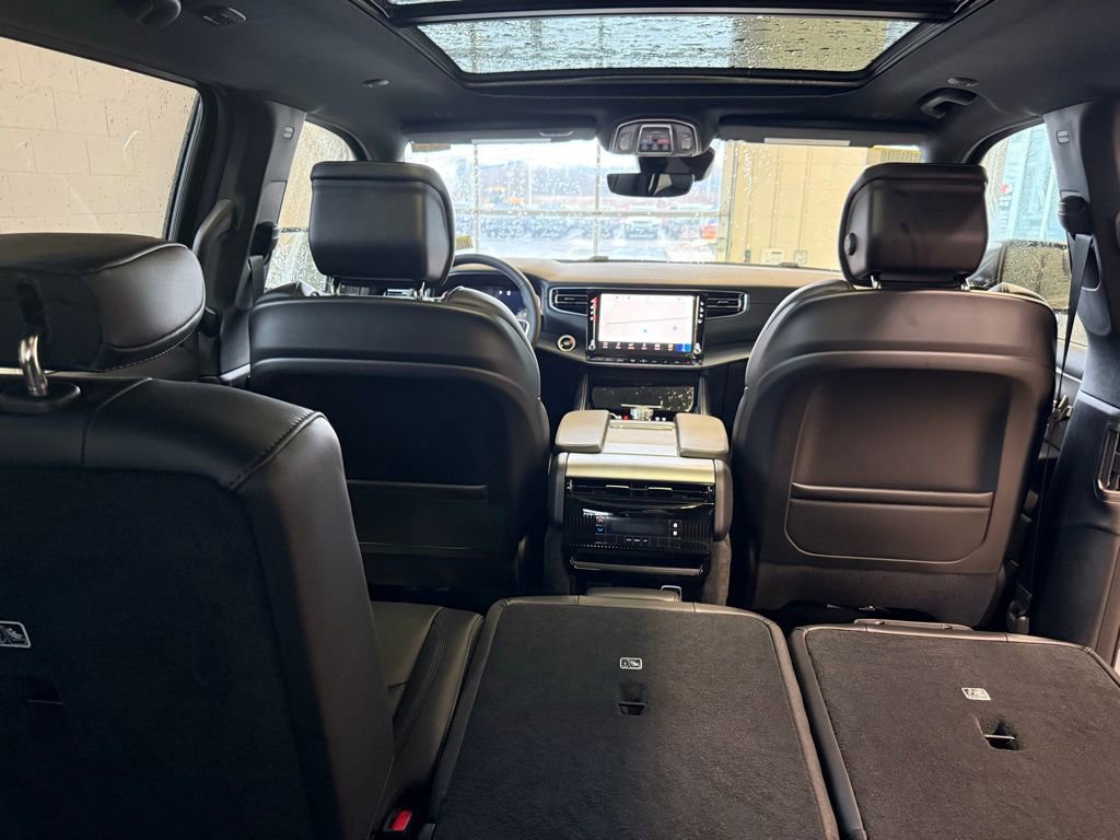 New 2026 Jeep Grand Wagoneer L 4WD w/ Premium Group I image 23