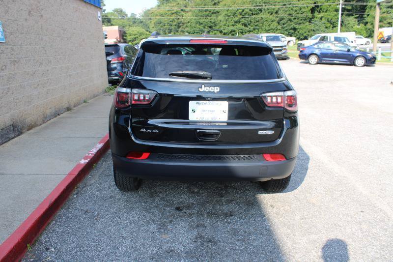 Used 2018 Jeep Compass Latitude w/ Popular Equipment Group AWD/4WD image 5