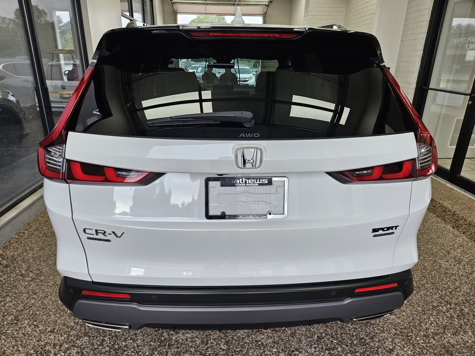 Used 2024 Honda CR-V Sport Touring image 2