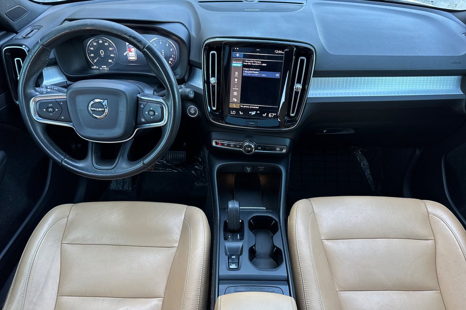 Used 2019 Volvo XC40 T5 Momentum image 16