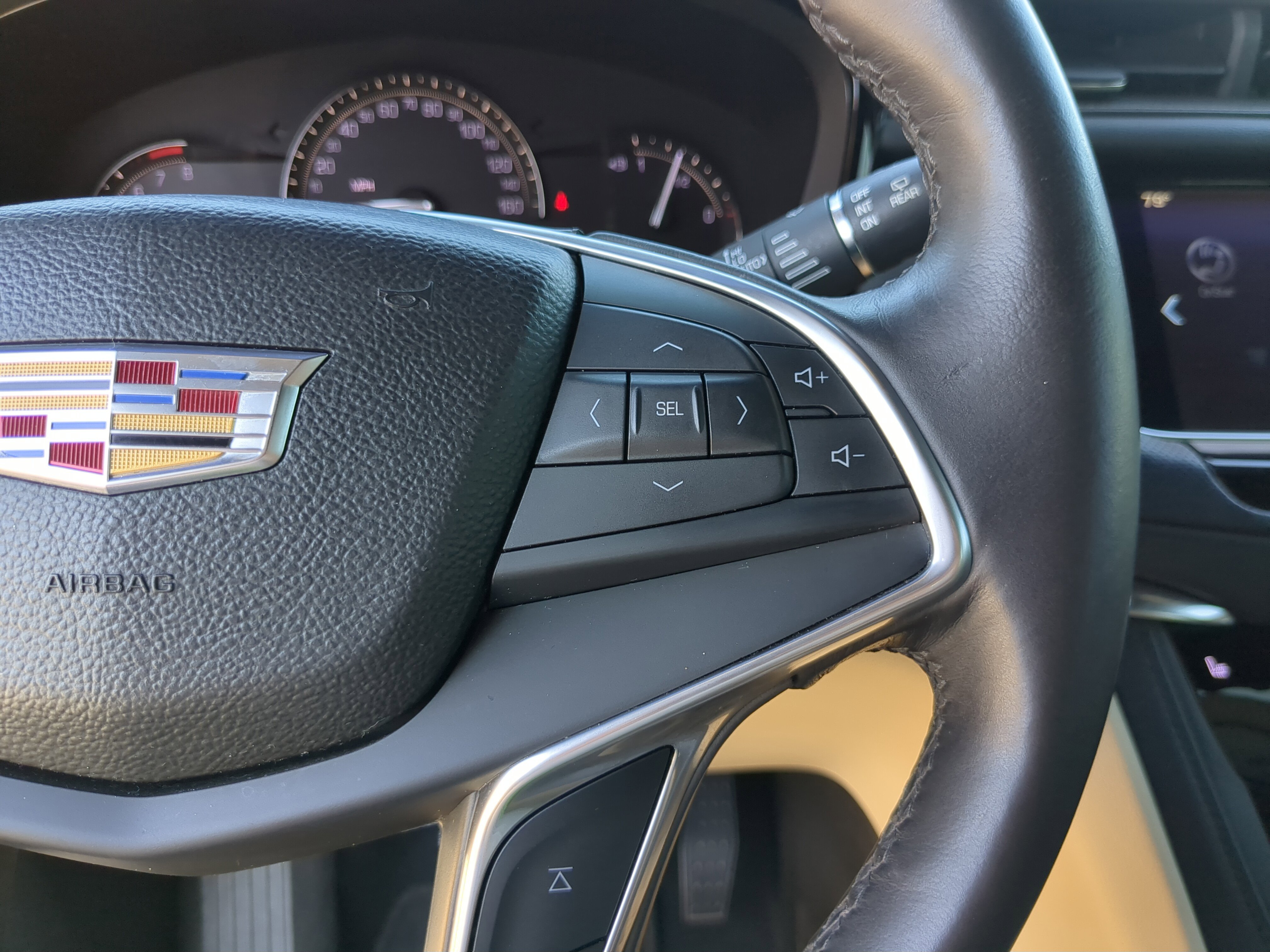 Used 2017 Cadillac XT5 Luxury w/ Driver Awareness Package image 29