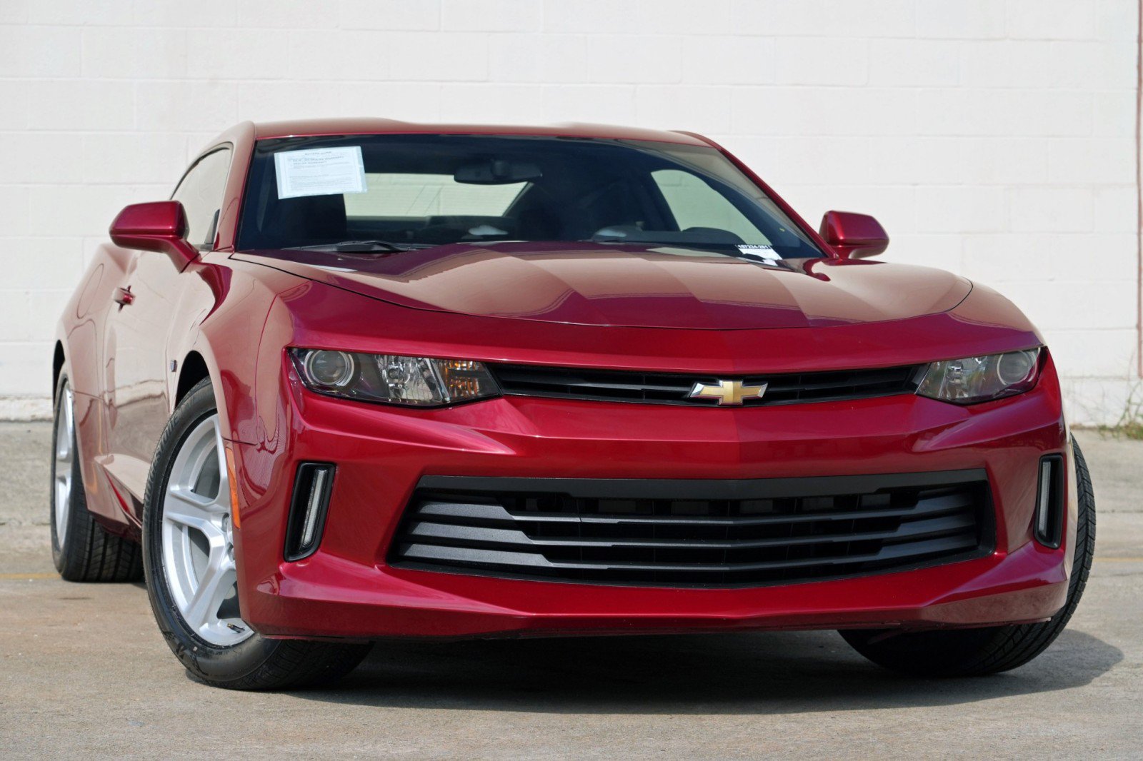 Used 2017 Chevrolet Camaro LT RWD image 2