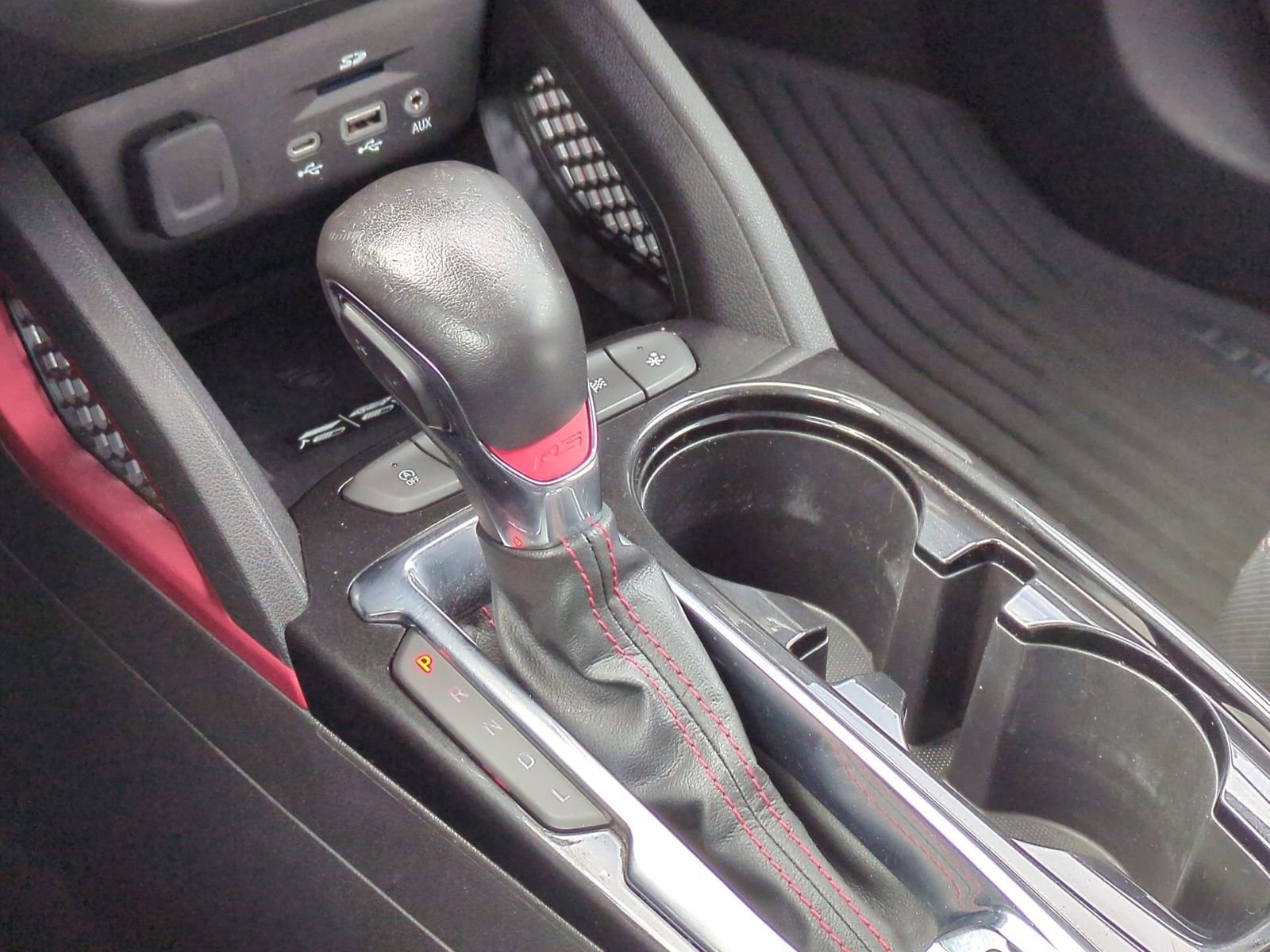 Used 2021 Chevrolet TrailBlazer RS w/ Technology Package image 37