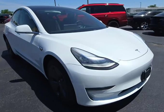 Used 2019 Tesla Model 3 Standard Range Plus RWD image 6
